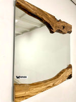 Specchio da parete di design con cornice in legno massello secolare di ulivo