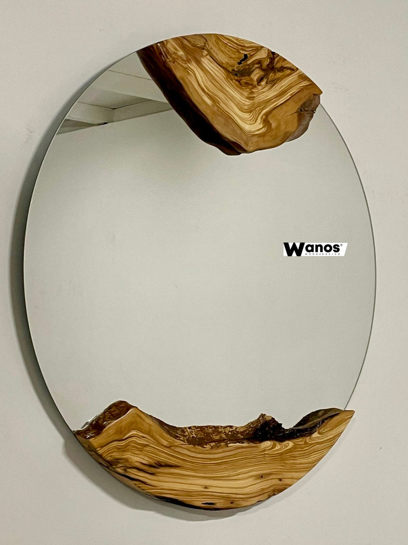 Specchio circolare di design con cornice in radica di ulivo secolare