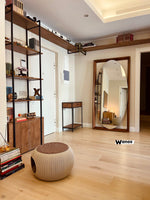 Specchio da terra ovale con cornice in legno massello nobile