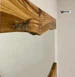 Specchio da parete di design con cornice in legno massello secolare di ulivo irregolare