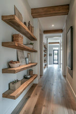 Mensole di design realizzate in legno massello di castagno scortecciato con installazione a scomparsa