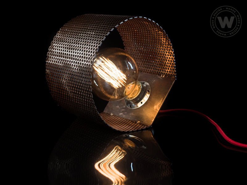 Lampada da tavolo di design in ferro battuto "Apple"