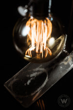 Lampada da tavolo di design in ferro battuto "Crane"