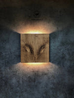 Applique da parete realizzato in legno massello di castagno naturale