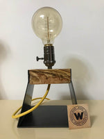 Lampada da tavolo di design Iron-Wood