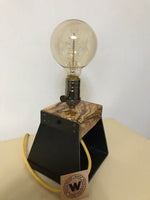 Lampada da tavolo di design Iron-Wood