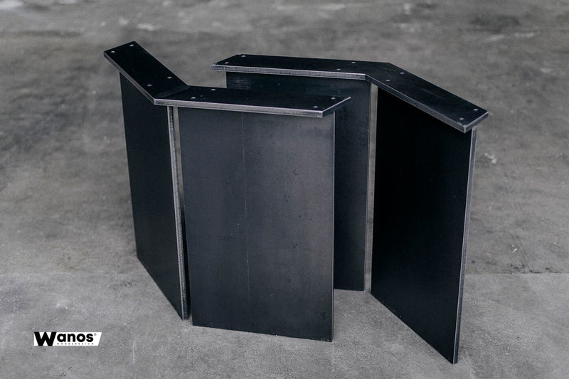 Struttura in metallo per tavolo di design