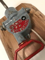 Applique da parete vintage con freno d'emergenza su base di noce nazionale