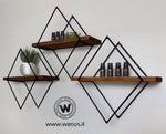 Mensola Geometrica di design realizzata con struttura in ferro e ripiano in legno massello di castagno