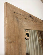 Specchio con cornice in legno massello di "Rovere Spazzolato Shabby chic"
