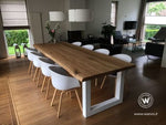 Tavolo di design in legno massello di castagno scortecciato allungabile su base in metallo