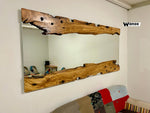 Specchio da appoggio o parete di design con cornice in legno massello di ulivo secolare