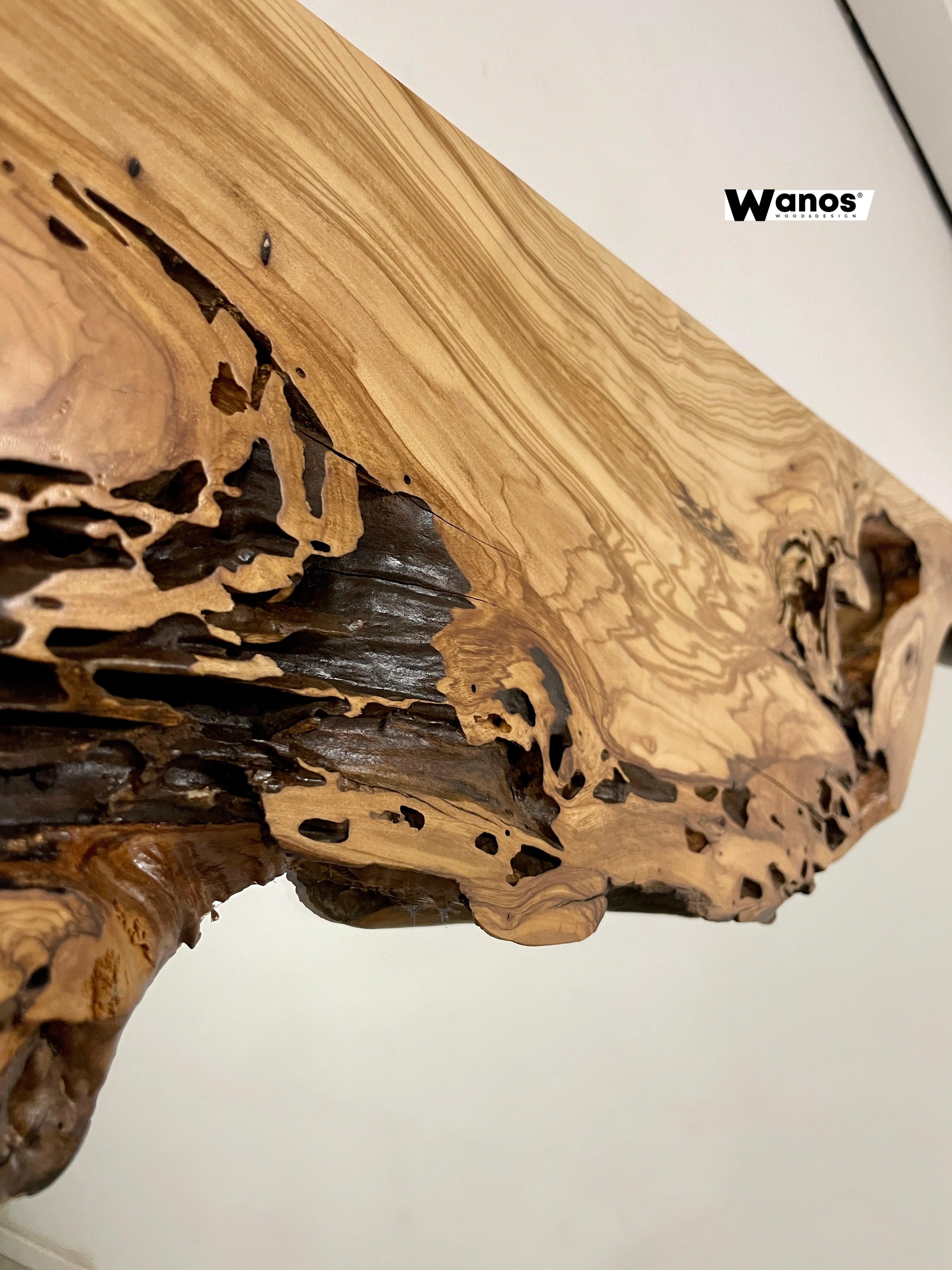 Orologio da parete circolare in legno massello e ferro artigianale in –  Wanos Wood & Design