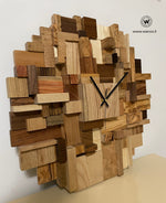 Circular wall clock made of noble solid wood mosaic