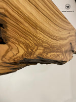 Specchio di design con cornice in legno massello di ulivo secolare