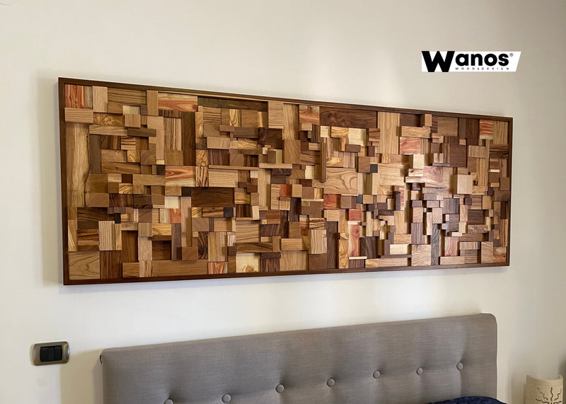 Arredo da parete di design realizzato con 8 essenze di legno massello
