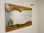 Specchio da parete di design con cornice in legno massello di ulivo secolare
