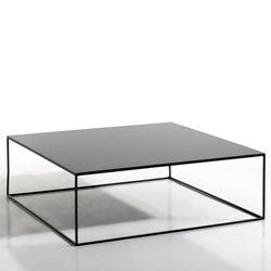 Coffee table made of black wrought iron with lines with a refined design