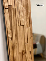 Specchio da appoggio o parete di design con cornice in legno massello di castagno scortecciato e metallo