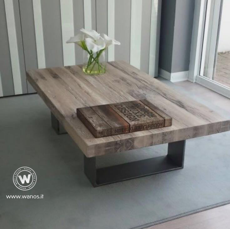 Coffee Table realizzato con piano in legno massello di castagno shabby su struttura in metallo