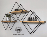 Mensola Geometrica di design realizzata con struttura in ferro e ripiano in legno massello di castagno