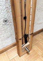 Applique da parete a led di design in legno massello di castagno invecchiato