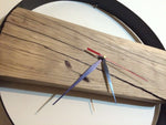 Orologio da parete circolare in legno massello e ferro artigianale in stile moderno