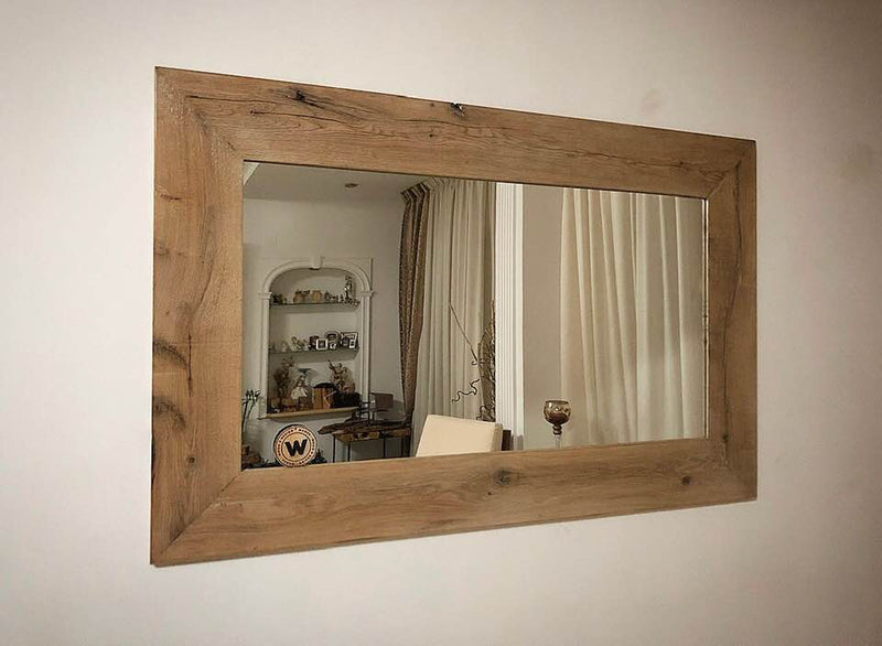 Specchio  con cornice in legno massello di "Rovere Spazzolato Shabby chic"